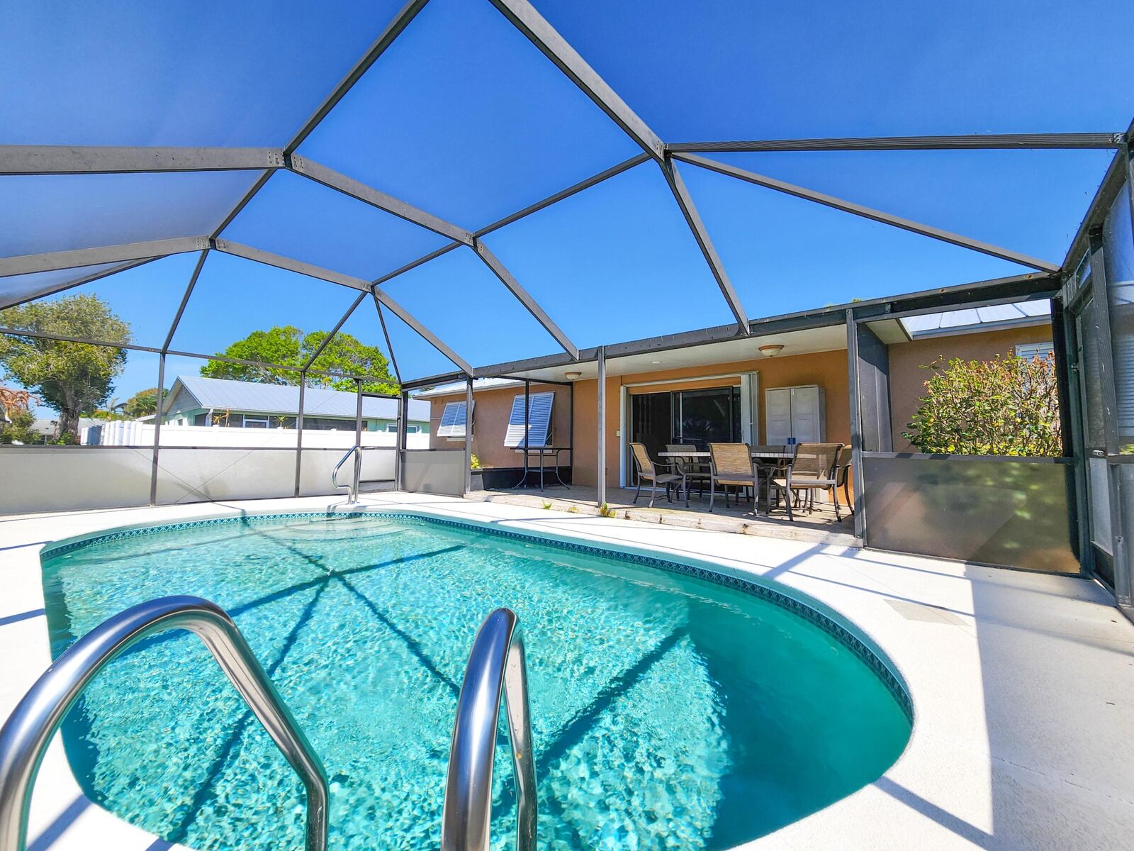 Property Photo: 585 24th Avenue FL 32962