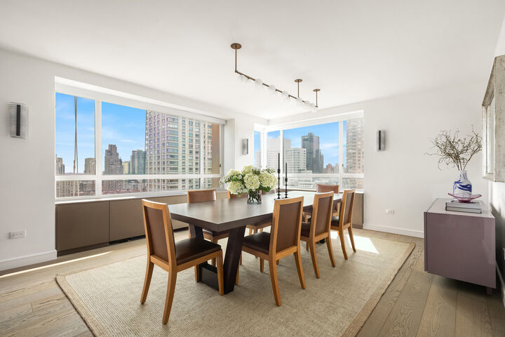 Property Photo:  190 E 72nd Street 25bd  NY 10021 