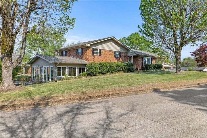 Property Photo:  610 Hudson Street  TN 37303 