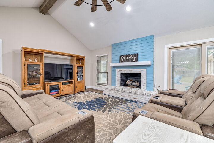 Property Photo:  1409 Sea Island Road  TX 76904 