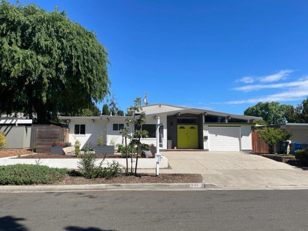 Property Photo:  721 Stendhal Lane  CA 95014 