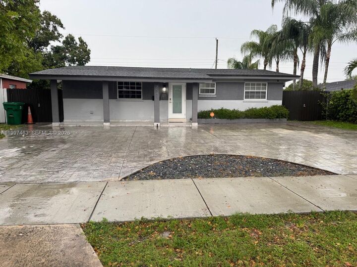 Property Photo:  7541 Miramar Pkwy  FL 33023 
