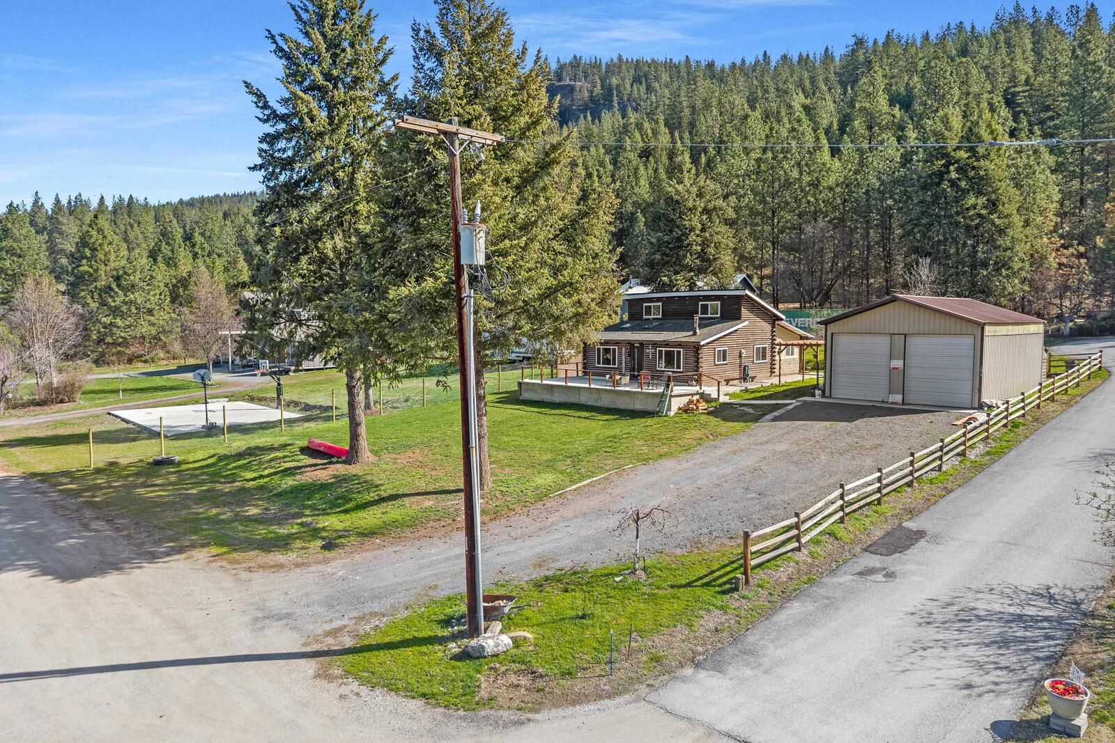 Property Photo:  1903 Orchard Dr  WA 99126 