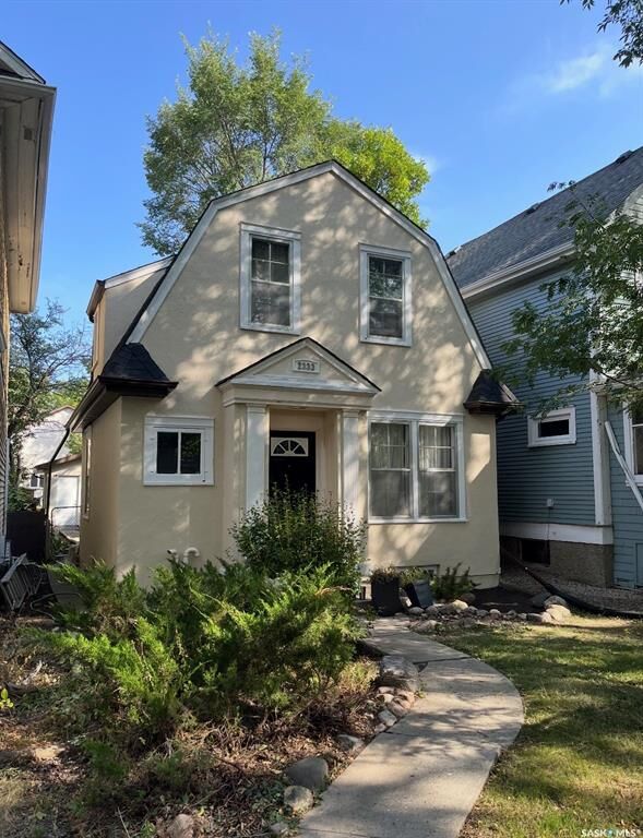 Property Photo: 2333 Robinson Street SK S4T 2R3