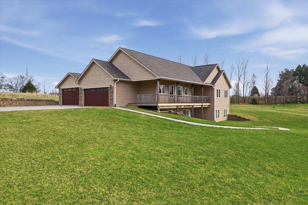 Property Photo: 23045 Chamois Circle IA 51534