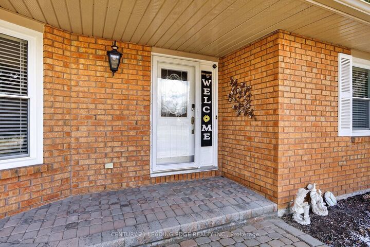 Property Photo:  17 Sandlewood Trail  ON L0K 1B0 