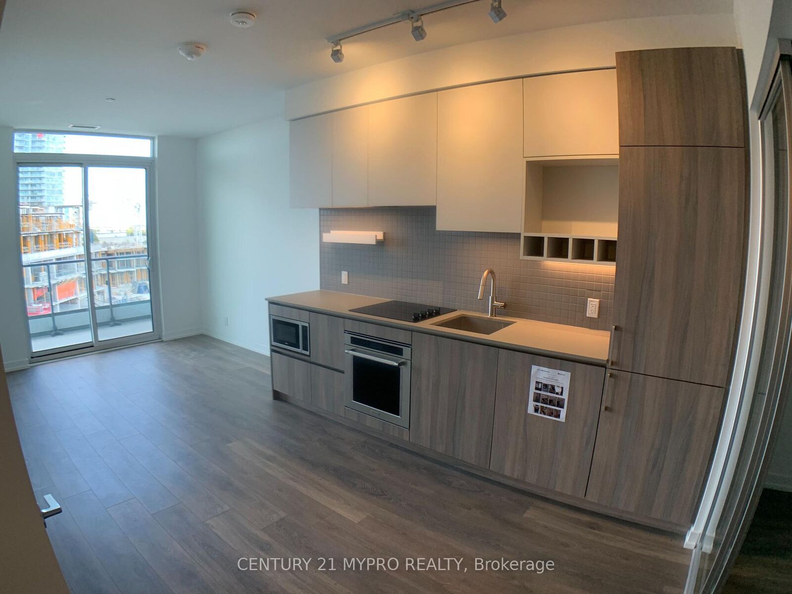 Property Photo: 950 Portage Parkway 703 ON L4K 0J7