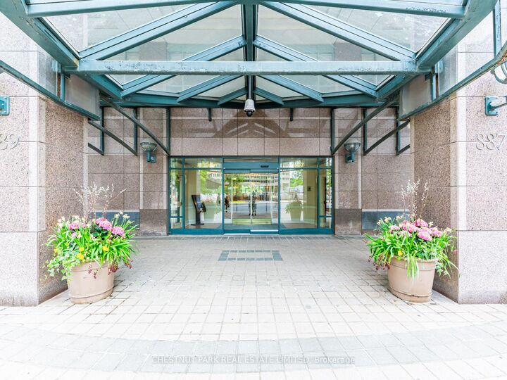 Property Photo:  889 Bay Street 1610  ON M5S 3K5 