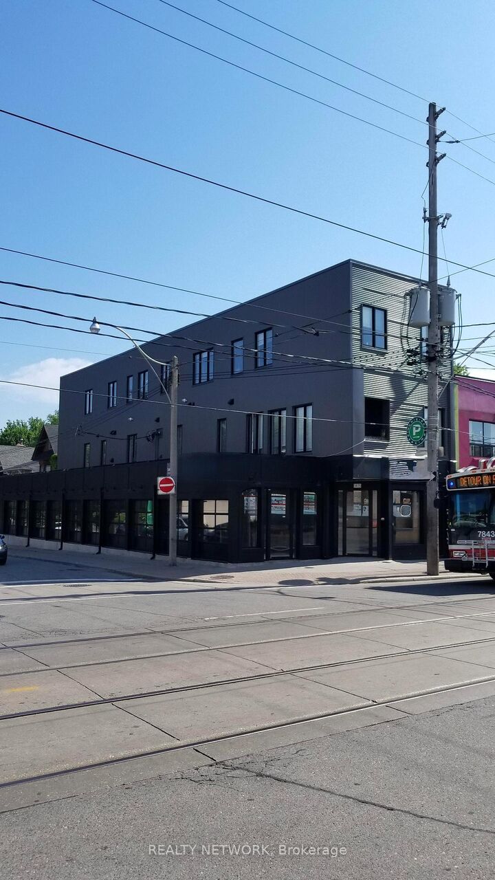 1415 Gerrard Street E — photo 1