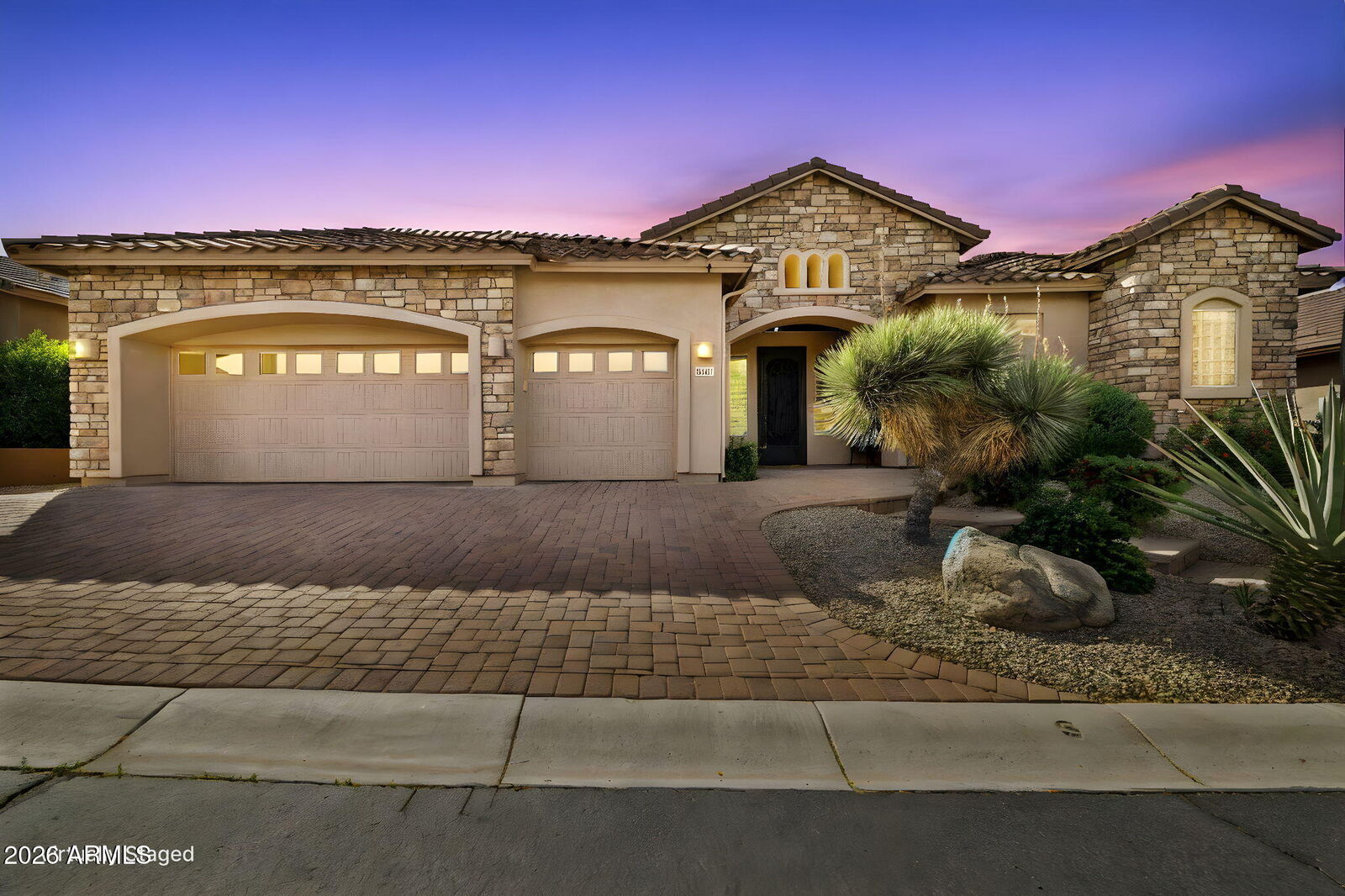 Property Photo:  5831 E Sierra Sunset Trail  AZ 85331 