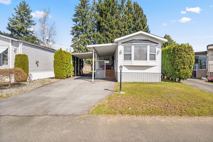 Property Photo: 31313 Livingstone Avenue 23 BC V2T 4T1