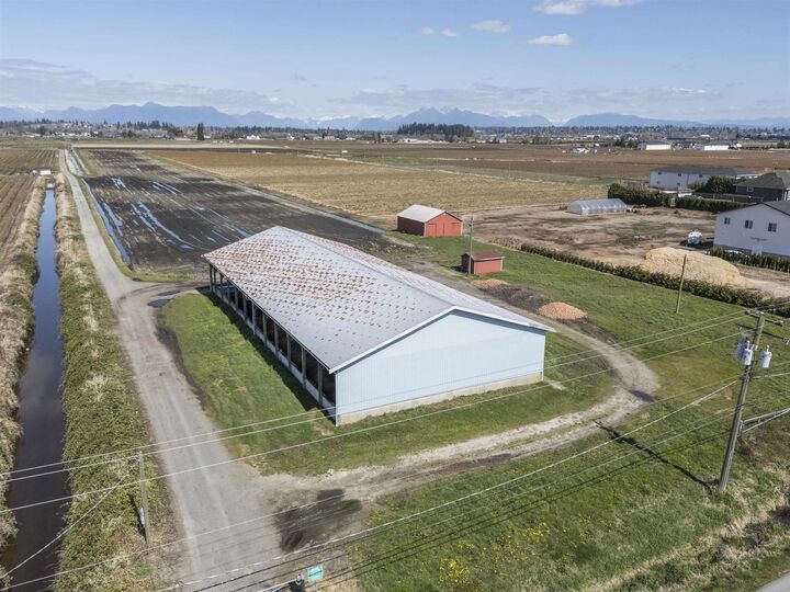 Property Photo: 16429 40 Avenue BC V3Z 1E5