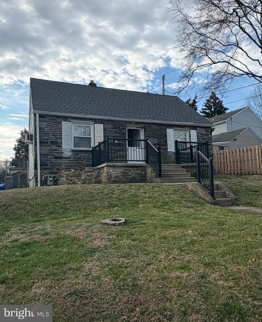 Property Photo:  46 Seward Lane  PA 19014 