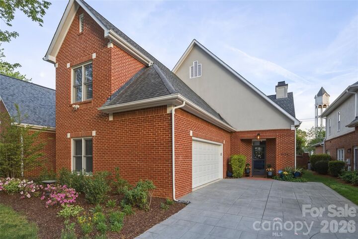 Property Photo:  4118 Sharon Commons Lane  NC 28210 