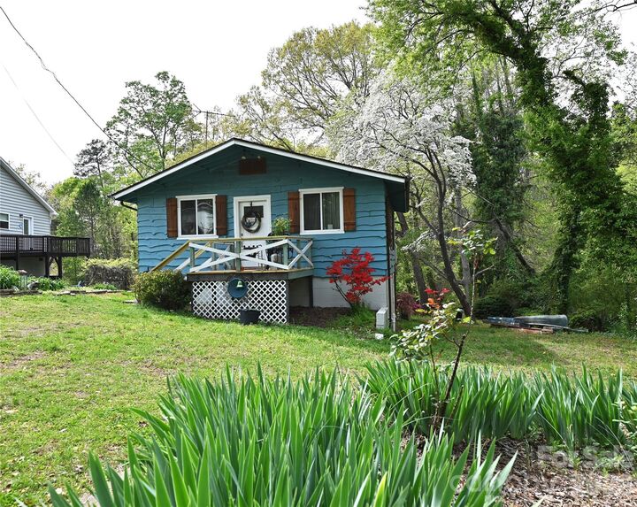 Property Photo:  198 Clouse Lane  NC 28681 