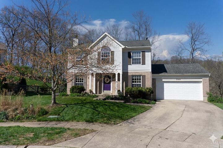 Property Photo: 2560 Coveyrun Court OH 45230