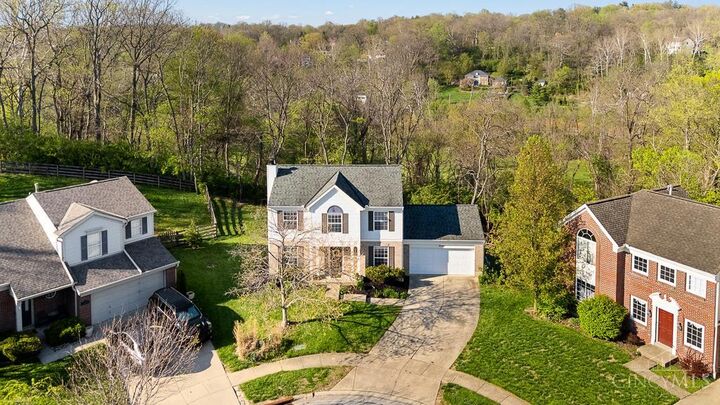 Property Photo:  2560 Coveyrun Court  OH 45230 
