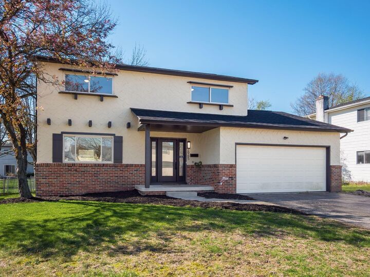 Property Photo:  6965 Starfire Drive  OH 43068 