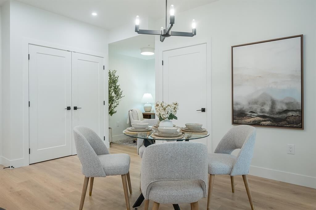 Property Photo:  46187 Thomas Road 305  BC V2R 6H3 