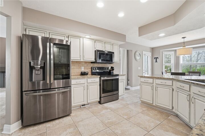 Property Photo: 30 Lakeside Drive OH 45066