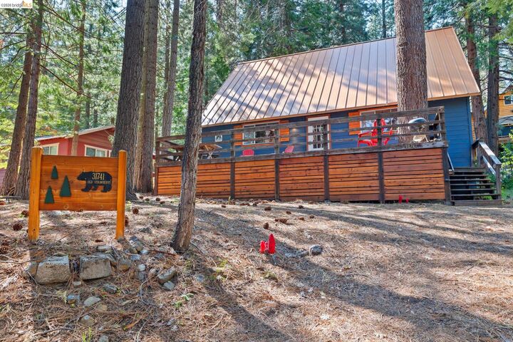 Property Photo: 31741 Old Strawberry Rd CA 95375