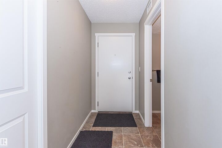 Photo de la propriété: 5816 Mullen Place NW 215 AB T6R 0W3