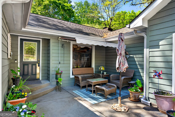 Property Photo:  5 N Brooks Road  GA 30240 