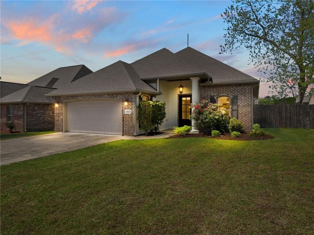 Property Photo:  1919 Bella Vie Drive  LA 70634 