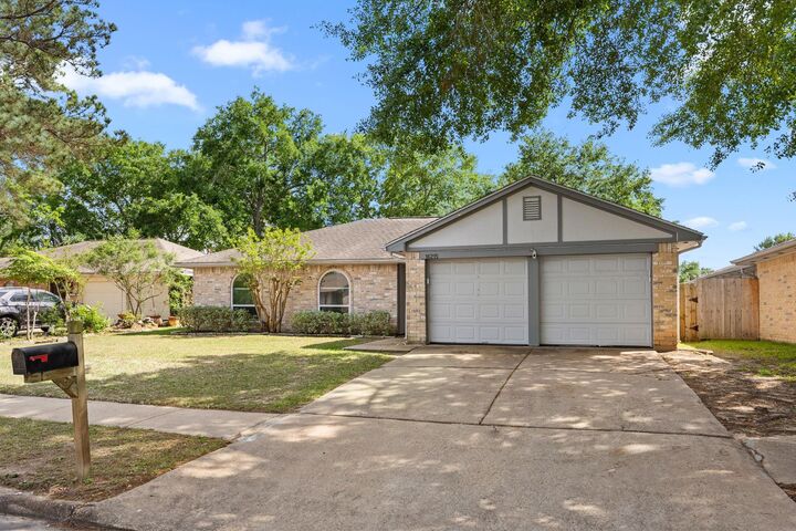 Property Photo:  16215 Summer Dawn Lane  TX 77095 