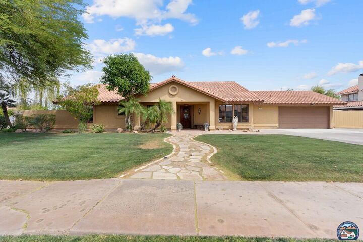 Property Photo:  2240 Desert Gardens Dr  CA 92243 