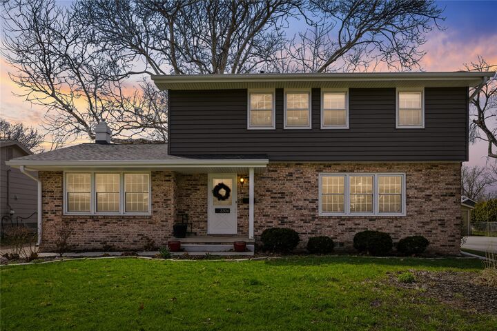 Property Photo:  3306 48th Place  IA 50310 