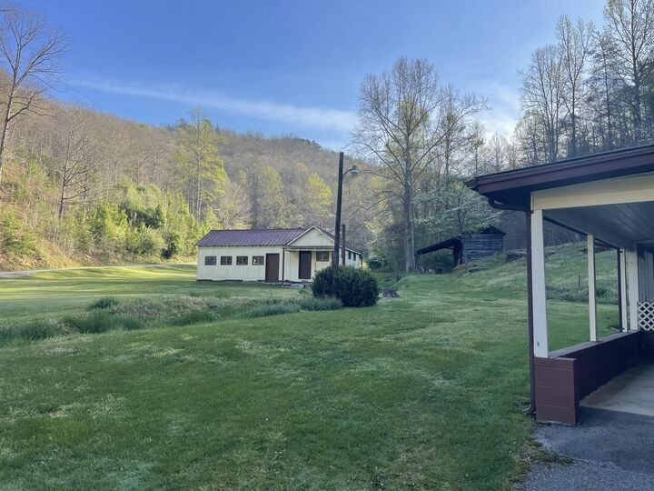 Property Photo:  953 Williams Branch Middle Fork Road  KY 40977 