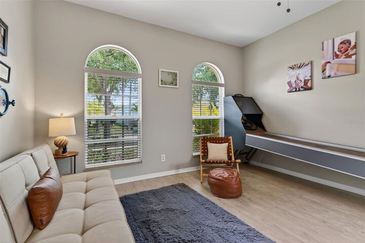 Property Photo:  408 Delwood Breck Street  FL 33570 