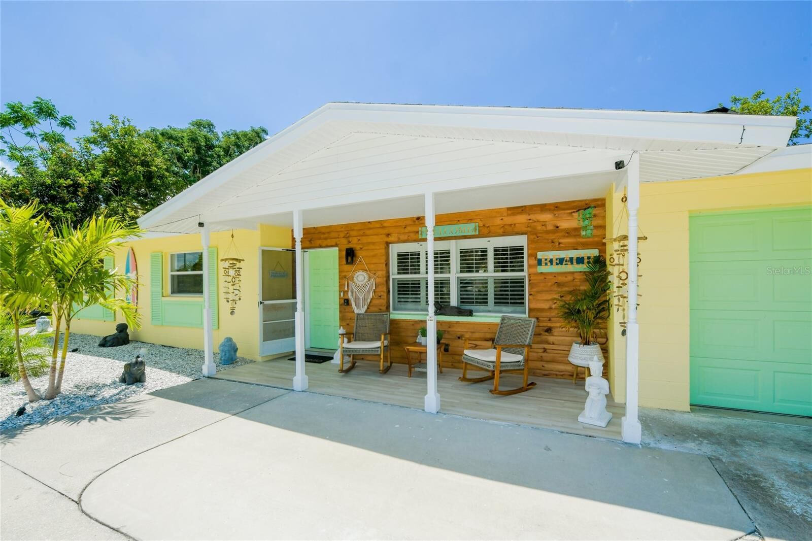 Property Photo: 2436 Constitution Boulevard FL 34231