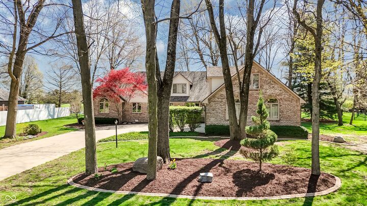 Property Photo:  5571 N Red Oak Drive  IN 46140 