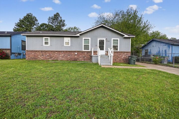 Property Photo:  4725 Lofts Rd  TN 38118 
