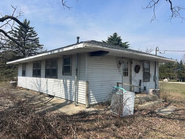 Property Photo:  6515 W Broomfield Road  MI 48858 