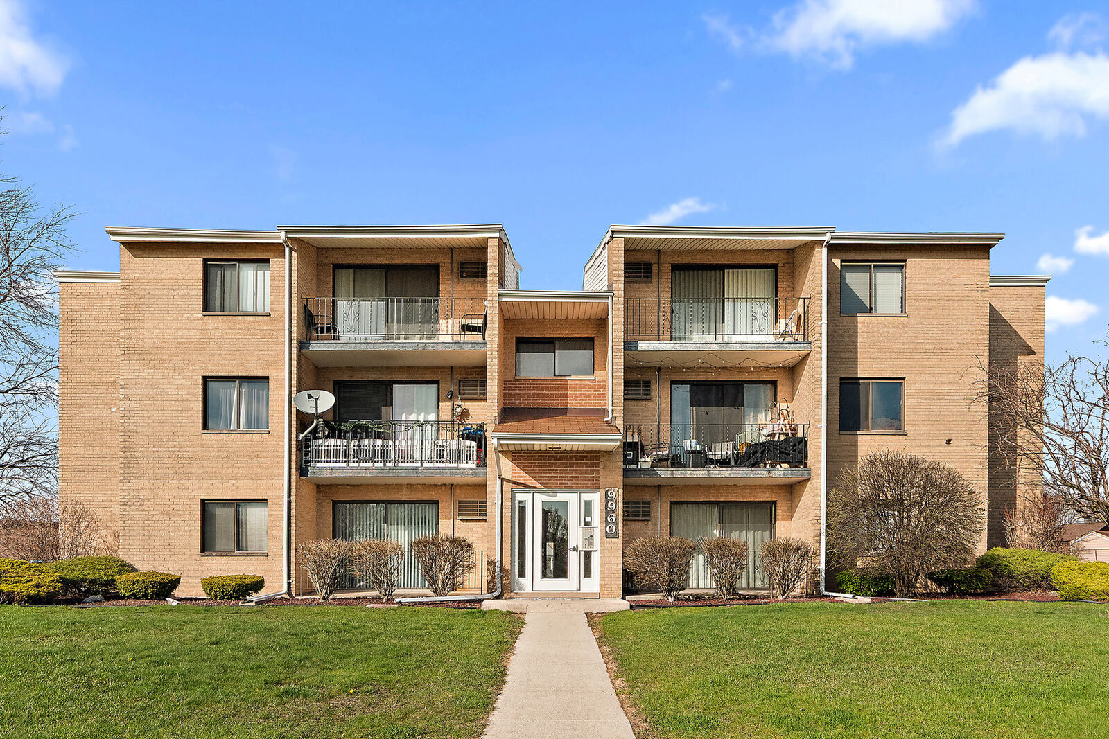 Property Photo:  9960 Franchesca Court 1D  IL 60462 