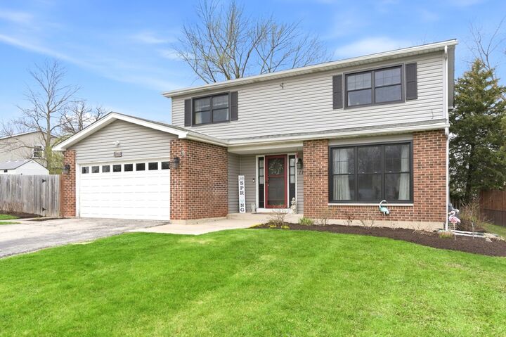 Property Photo:  1150 Lehnertz Avenue  IL 60505 