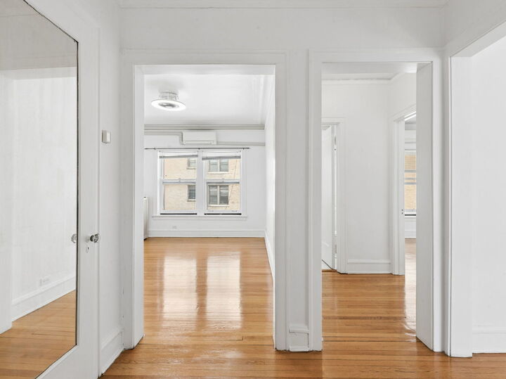 Property Photo:  848 Hinman Avenue 3  IL 60202 