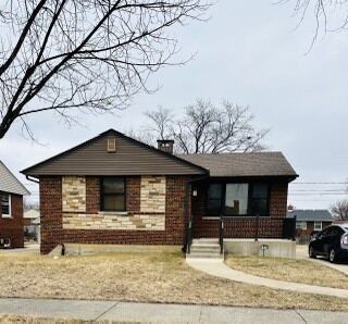 Property Photo:  