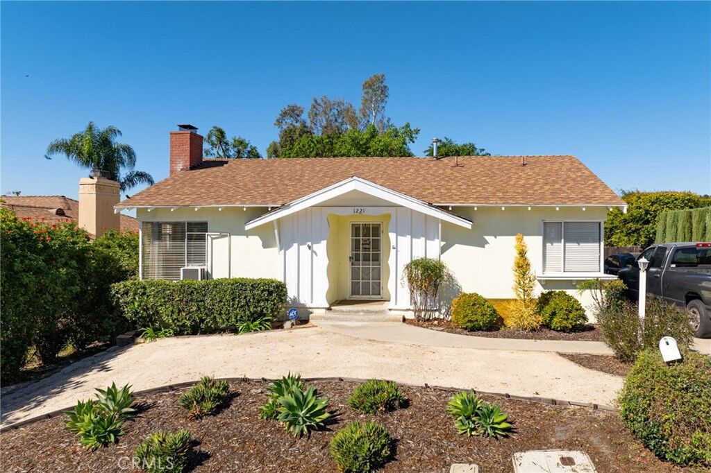 Property Photo:  1221 Luanne  CA 92831 