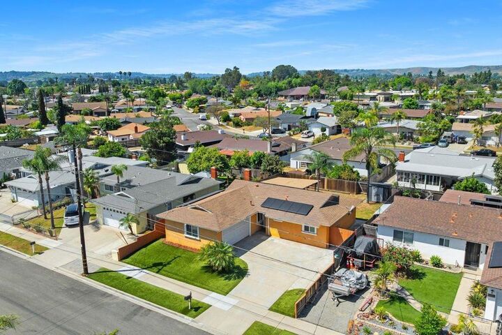 Property Photo:  4919 Roja Drive  CA 92057 