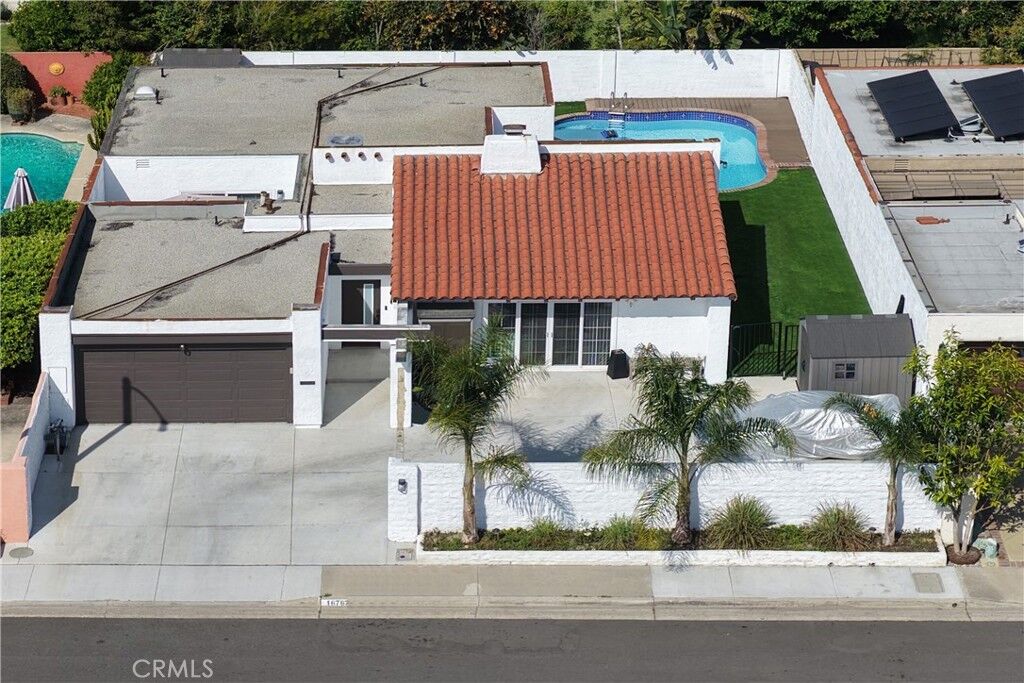 Property Photo:  16767 Silktree  CA 92708 