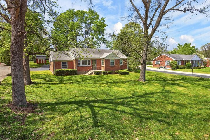 Property Photo:  116 S Graycroft Ave  TN 37115 