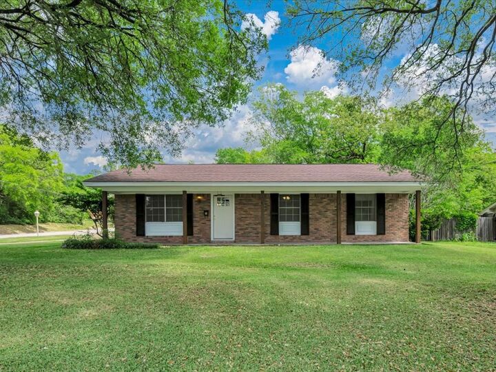 Property Photo:  801 Duren Street  TX 75904 