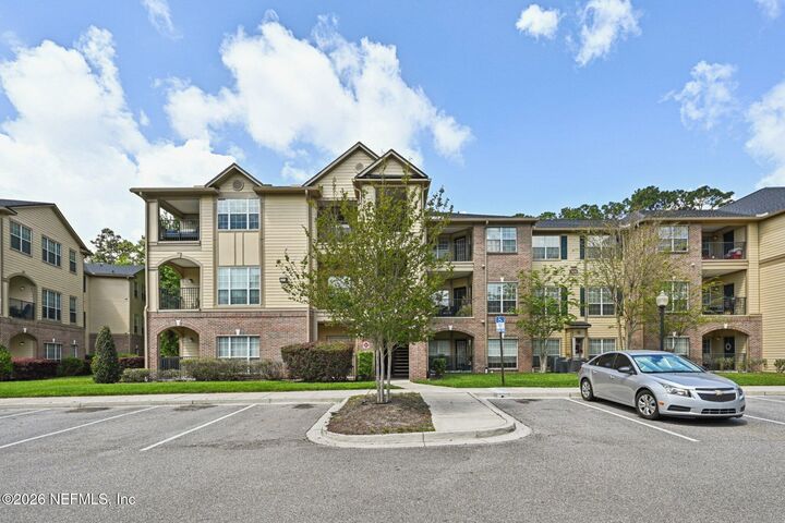 Property Photo:  7800 Point Meadows Drive 322  FL 32256 