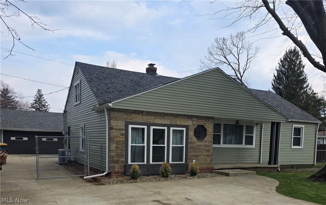 Property Photo:  6175 Dawson Boulevard  OH 44060 