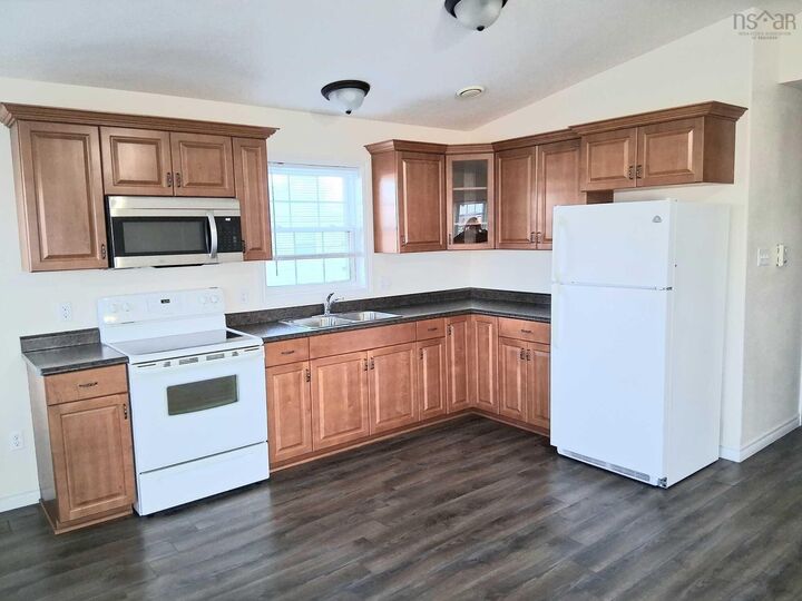 Property Photo: 101 Acadia Avenue NS B0K 1S0
