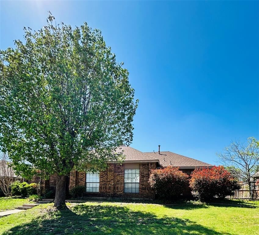 Property Photo:  2246 Arbor Creek Drive  TX 75010 